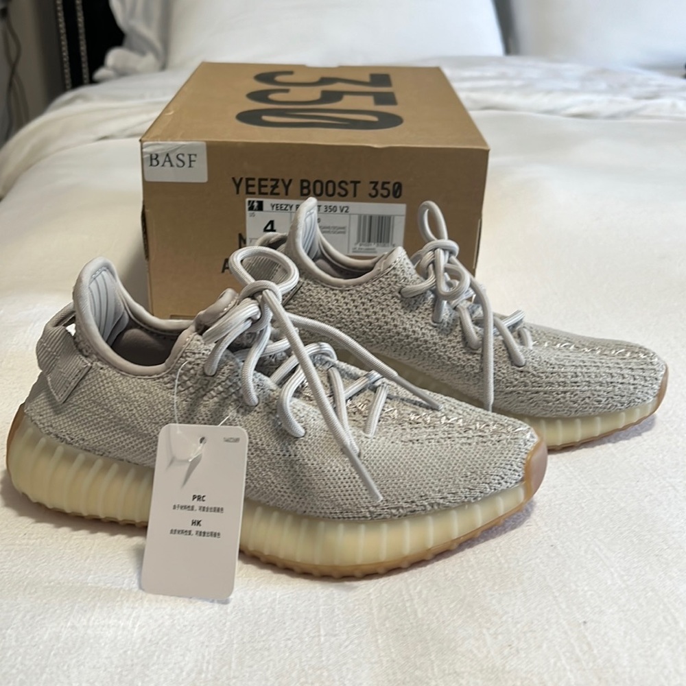 Yeezy Boost 350 V2 Sesame Women’s Sneaker
